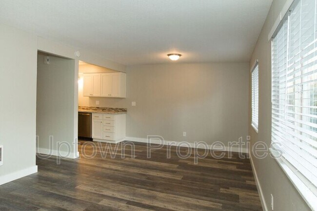Photo - 2602 NE Lombard St