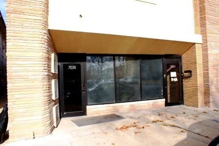 Building Photo 6 - 7032 W Belmont Ave