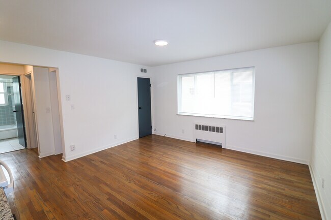 Photo - 5015-5017 Madison Rd Unit 4