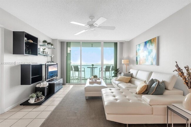 Building Photo - 800 Claughton Island Dr Unit 1204