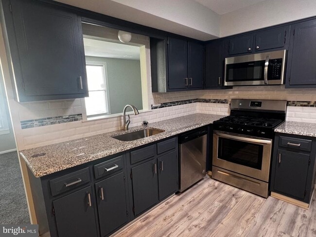 Photo - 1756 Hybrid Pl