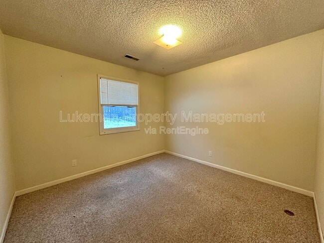 Photo - 1202 Orchard Dr