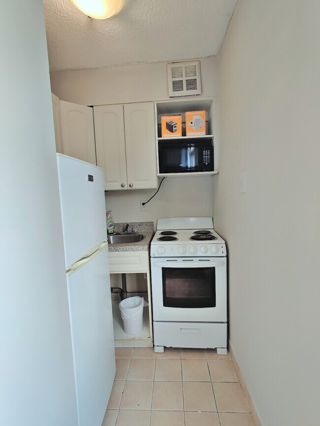 Photo - Toronto Furnished Living