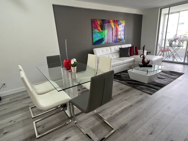 Photo - 901 NE 14th Ave Unit 506