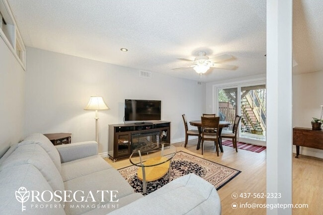 Photo - Modern 1-Bedroom Basement Apartment with In-Unit Laundry & Parking – Brampton Unité 2