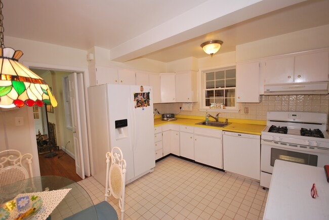 Photo - 9502 Ewing Dr