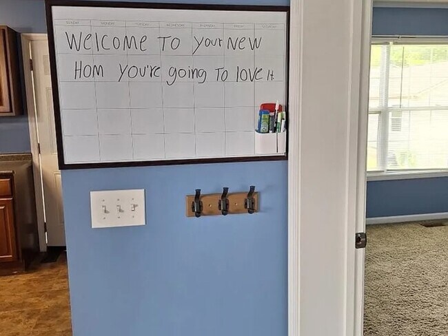 Photo - 7409 Furness Way