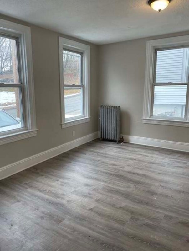 Photo - 16 Bradley St Unidad 1st floor