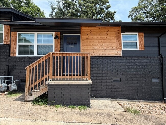 Building Photo - 1840 Kaywood Ln Unit 9,10,and 12