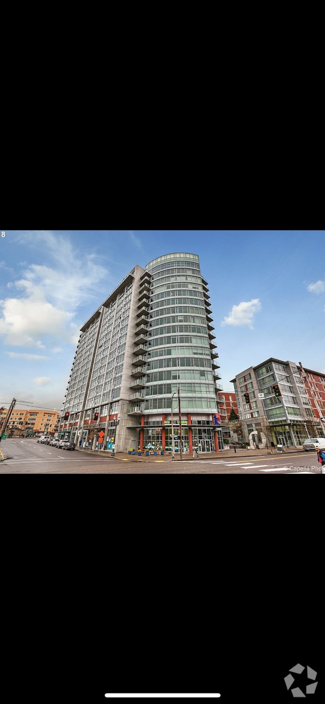Building Photo - 1926 W Burnside St Unit 309 Rental