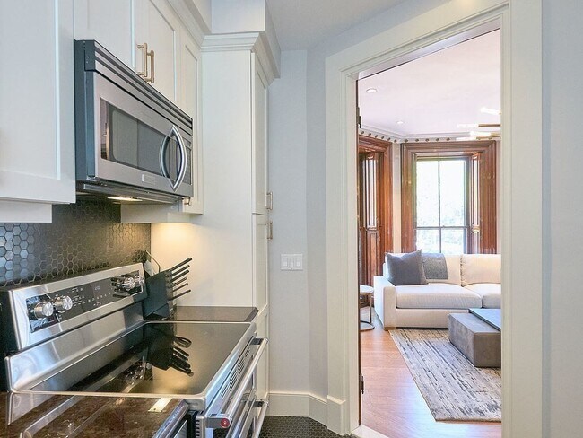 Photo - 163 Marlborough St Unit 3