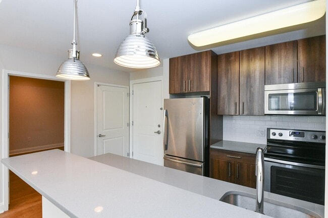 Photo - 100 Marshall St Unit 608