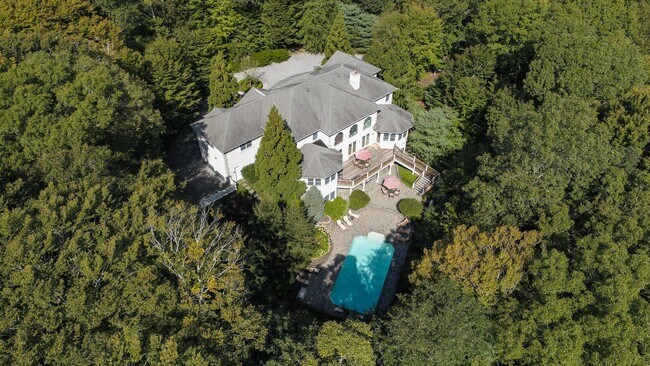 Photo - 11 Eastwood Ct