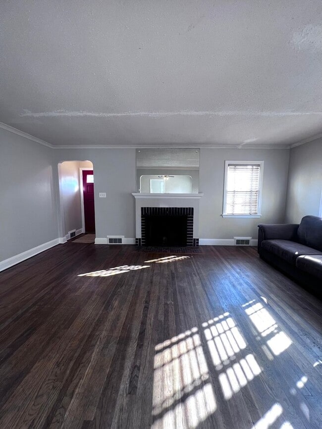 Photo - AVAILABLE JUNE 1ST: 4 bedroom 2 bathroom home!