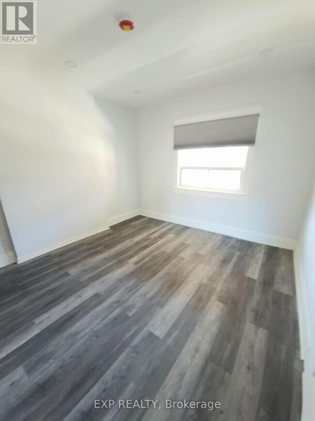 Photo - 137 Glenmore Rd