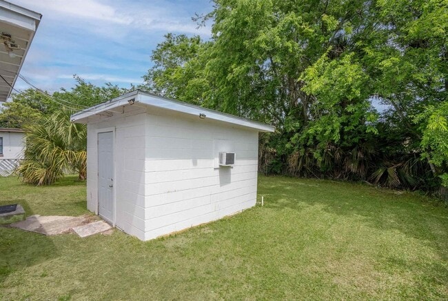 Photo - 20 Rollins Ave