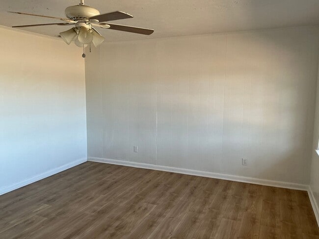 Photo - 5217 Owens Rd