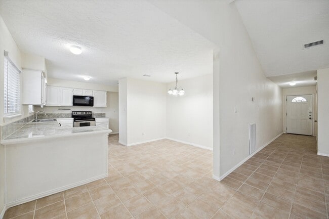 Photo - 5815 Bridgegate Dr