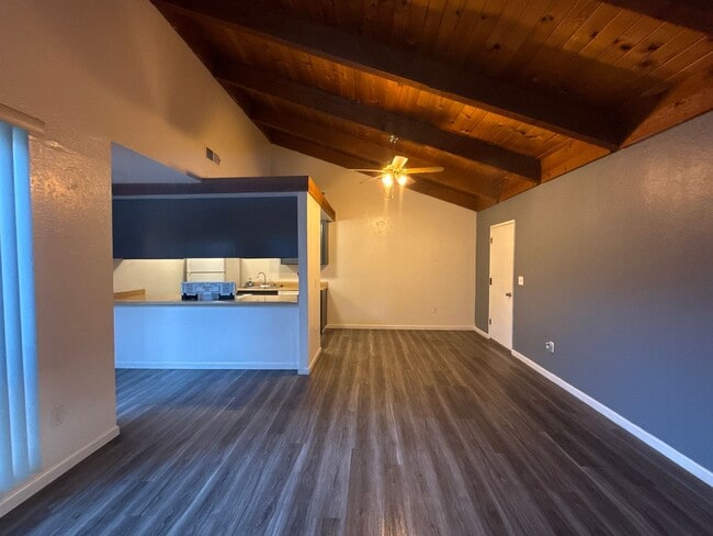 Photo - 7232-7234 Kelley Dr Unidad 7234 Kelley Dr