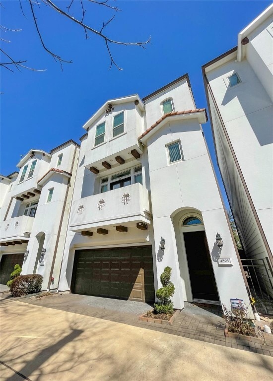 Photo - 4805 Jackson St