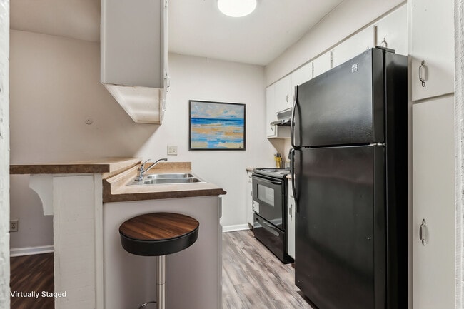 Royal Ridge Apartments