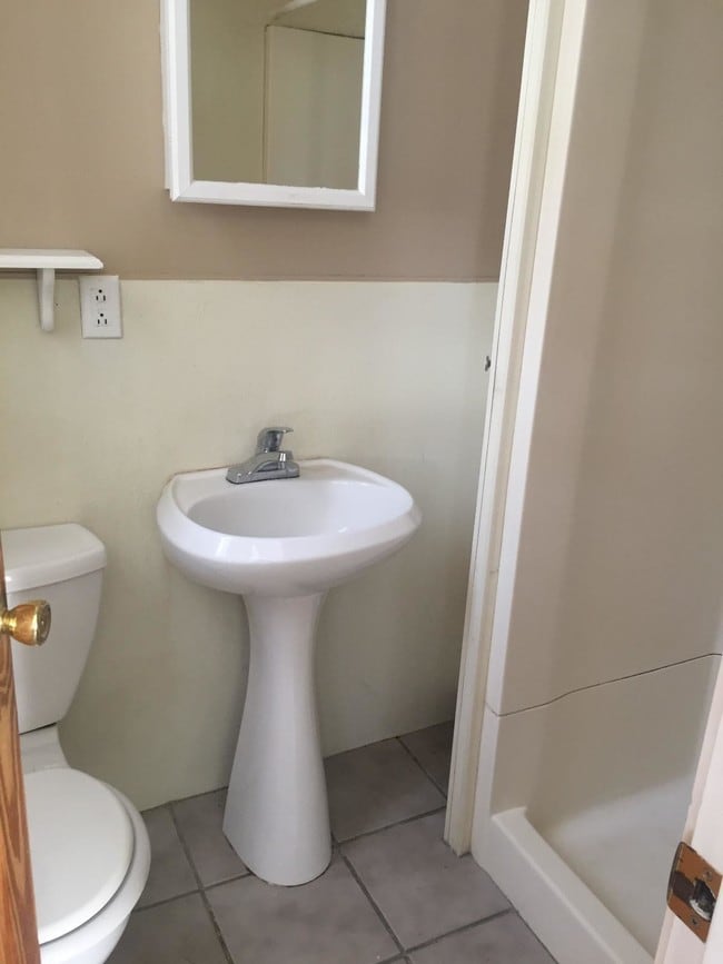 Photo - 103 Main St Unit 1