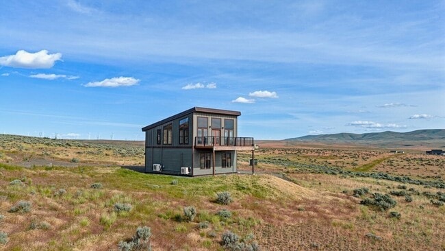 Photo - Escape to Your Own Private Kittitas Valley Retreat