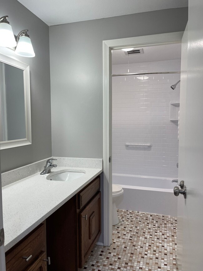 Suffield West Apartments Suffield, CT