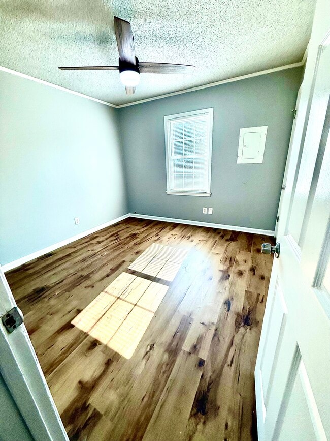 Photo - 120 Calvin Ct Unit B