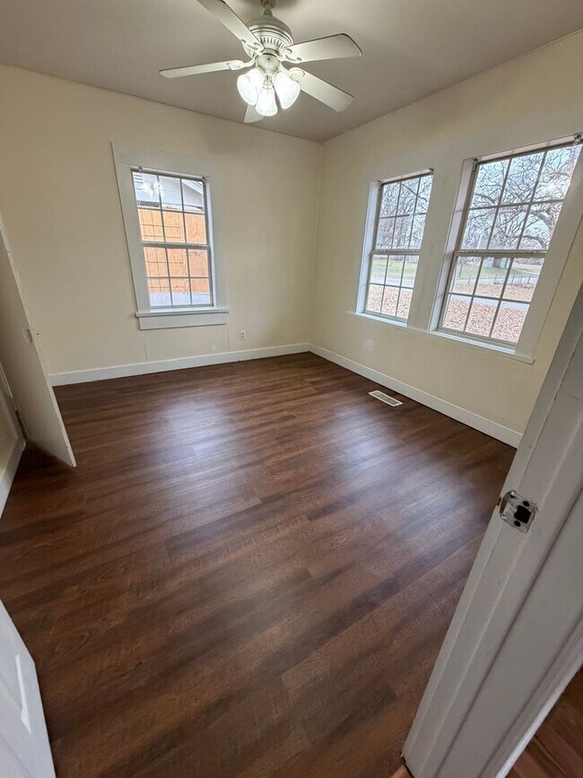 Photo - $1300 Move In Special