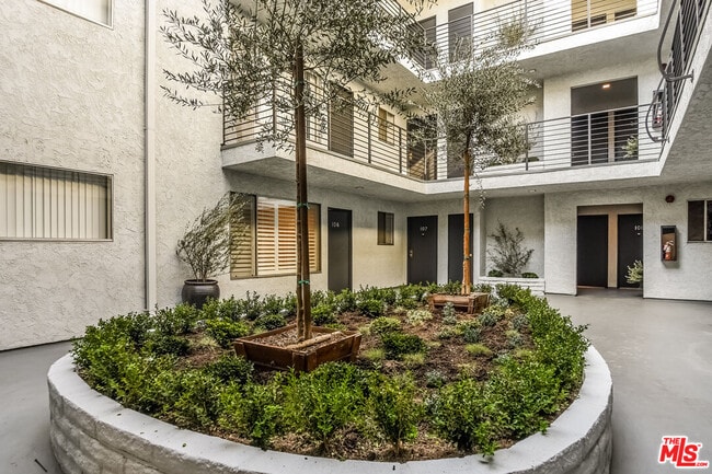 Photo - 610 Orlando Ave Unit 101