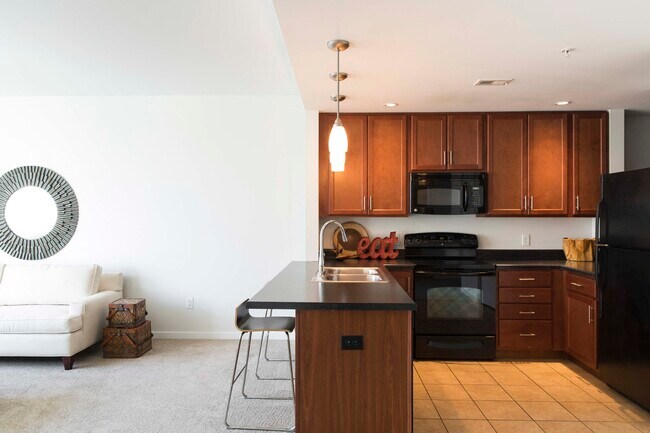 Midtown Crossing Apartments