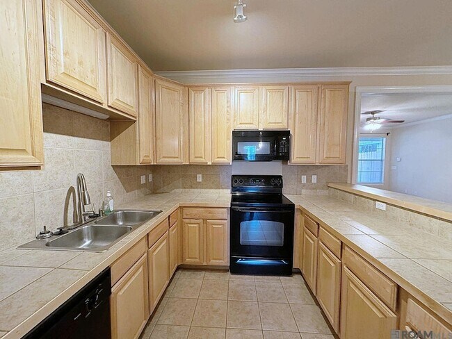 Photo - 809 Summer Breeze Dr Unidad 1505