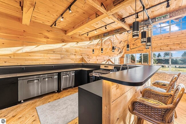 Photo - 0000 Montague Rd