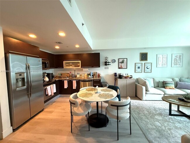 Photo - 950 Brickell Bay Dr Unit 1609