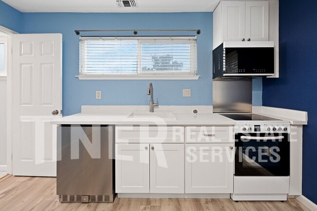 Photo - 3644 Cody Way