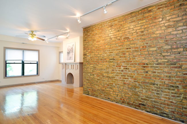 Building Photo - 952 W Windsor Ave Unit 2W Rental