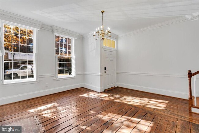 Photo - 215 Prince St