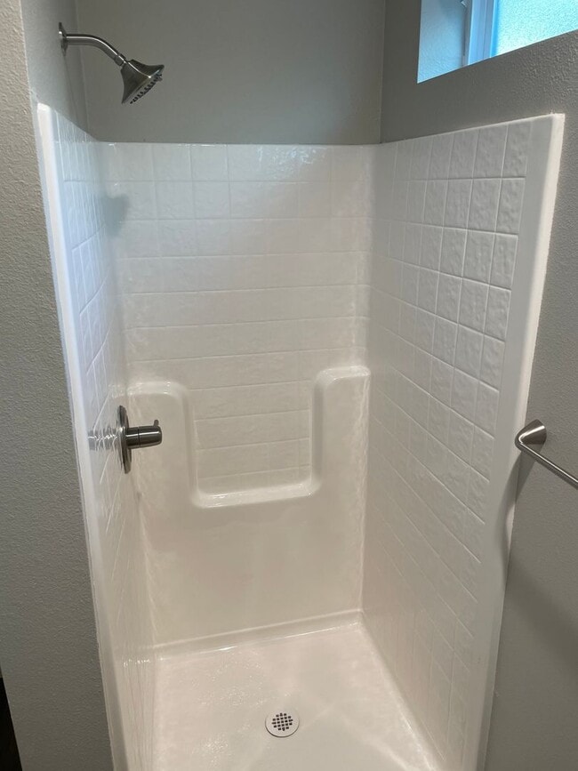 Photo - 485 E 6th St Unidad 2