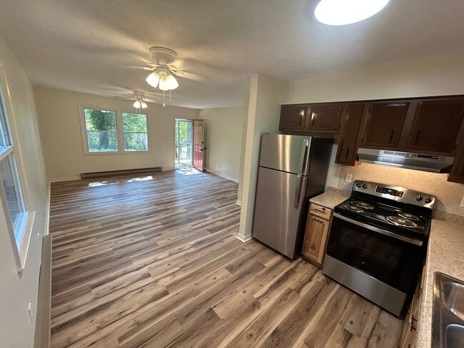 121 Wakefield Dr