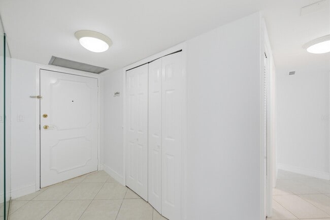 Photo - 800 SE 20th Ave Unit 901