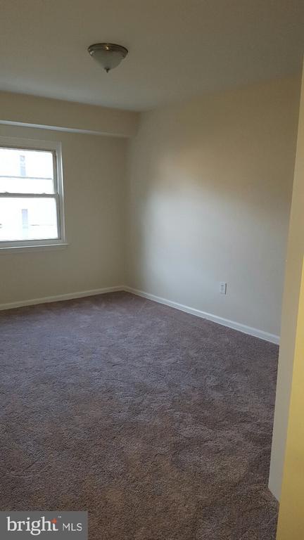 Photo - 1833 Addison Rd S