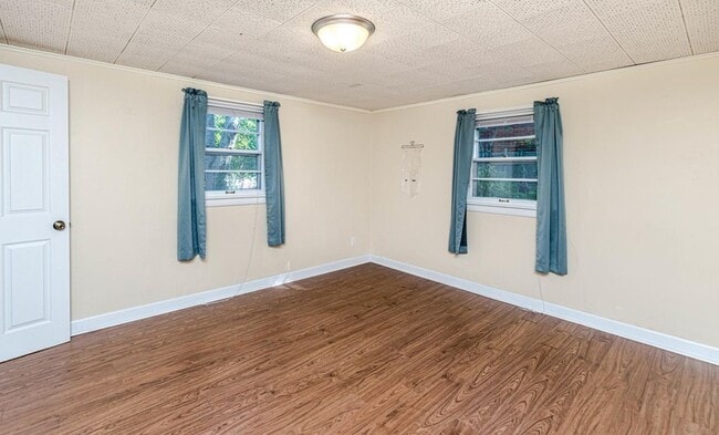 Bedroom 4 - 322 Crown Point