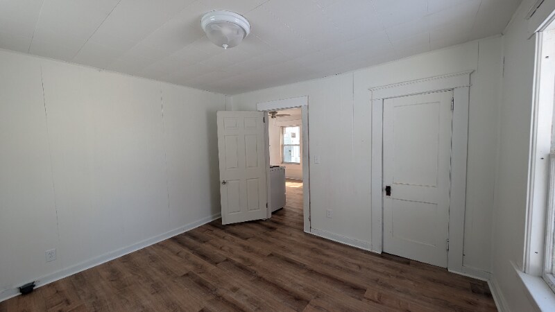 Photo - 416 Burgess St