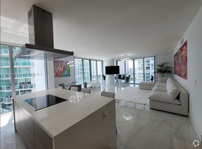 Building Photo - 300 Sunny Isles Blvd Unit 4-1202 Rental