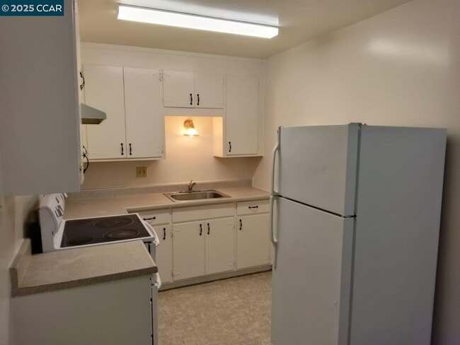 Photo - 2121 Stanton Ave