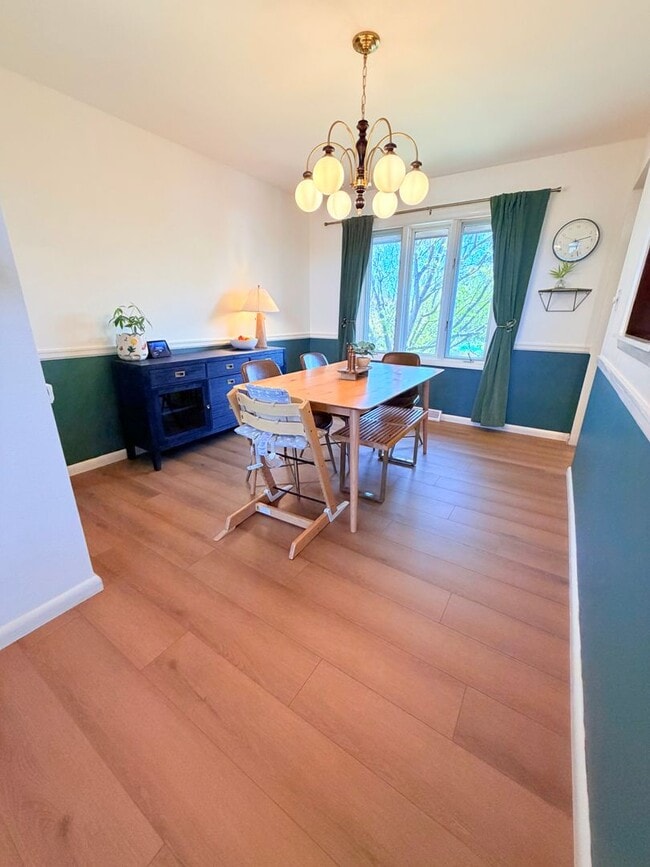 Photo - Beautiful Spacious Fox Farm Home