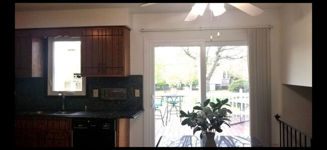 Photo - 8430 Glen Oak Rd