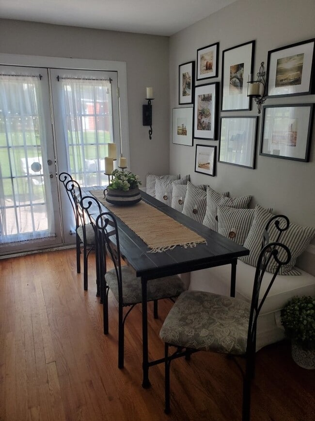 Photo - 6915 Foxcroft Dr