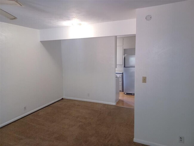 Photo - 2808 Windsor Rd